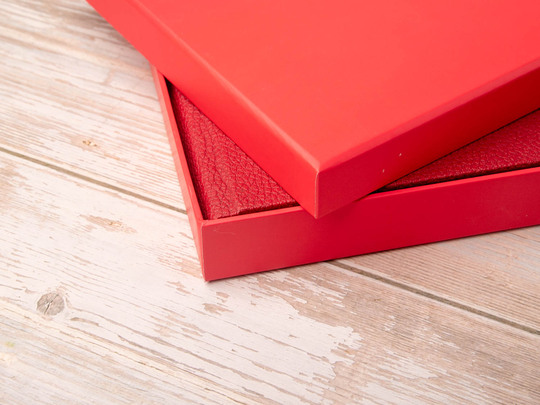 Подарочная коробка для фотокниги 21х21, красная, фото 4