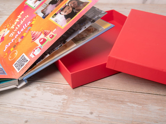 Подарочная коробка для фотокниги 21х21, красная, фото 5